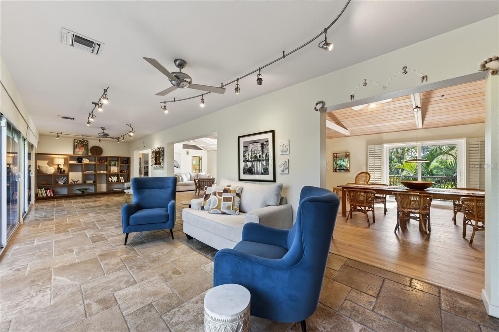 677 LANDS END DR — photo 13