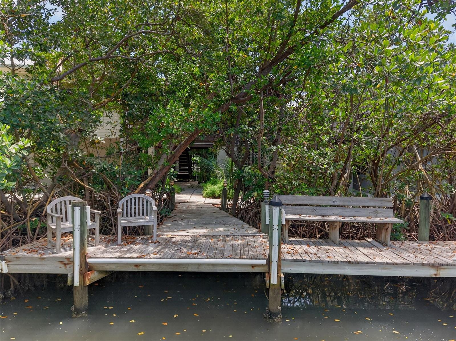 677 LANDS END DR — photo 29