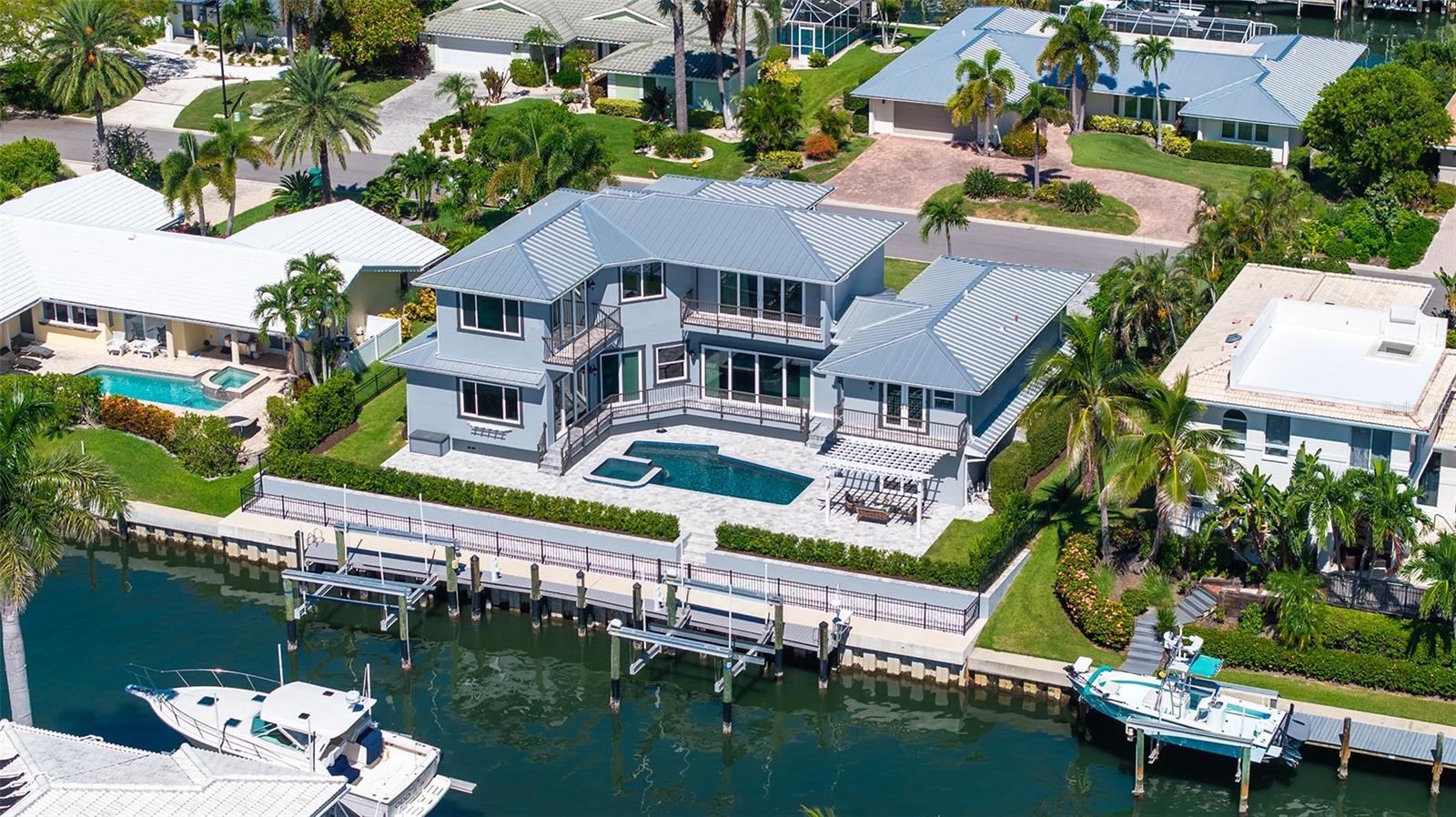 560 CHIPPING LN — photo 34