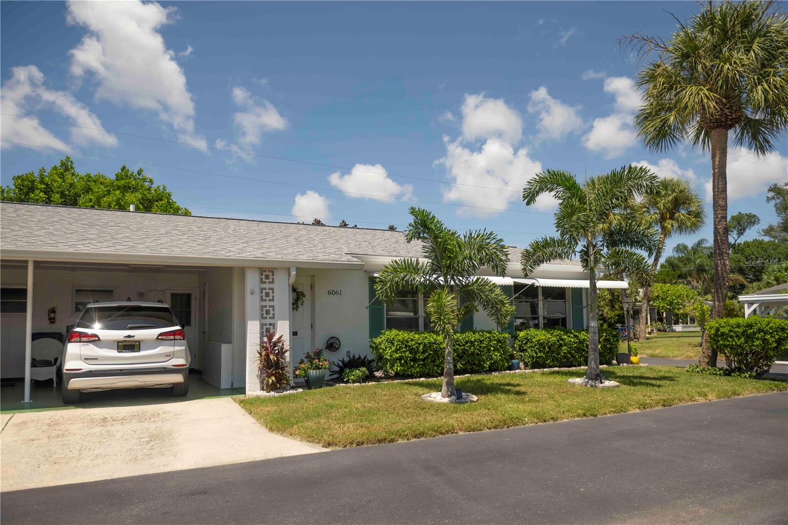 6061 CORAL WAY — photo 2