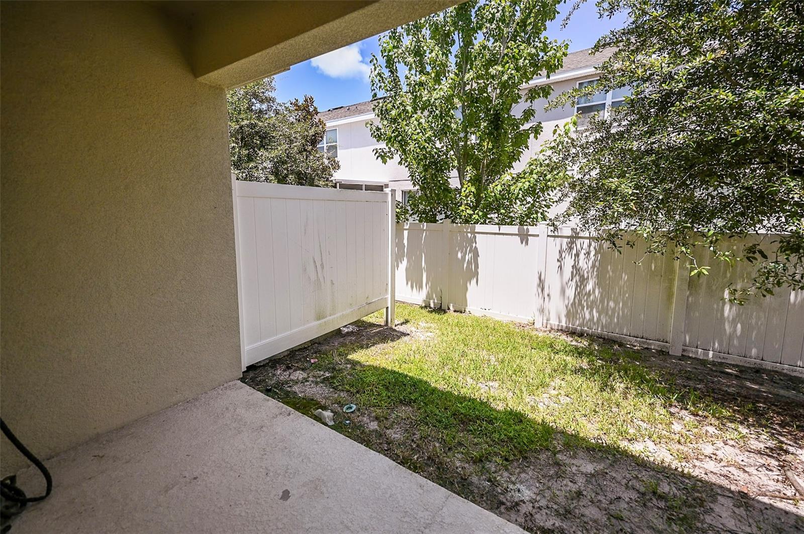 6130 FAIRMONT LN — photo 32