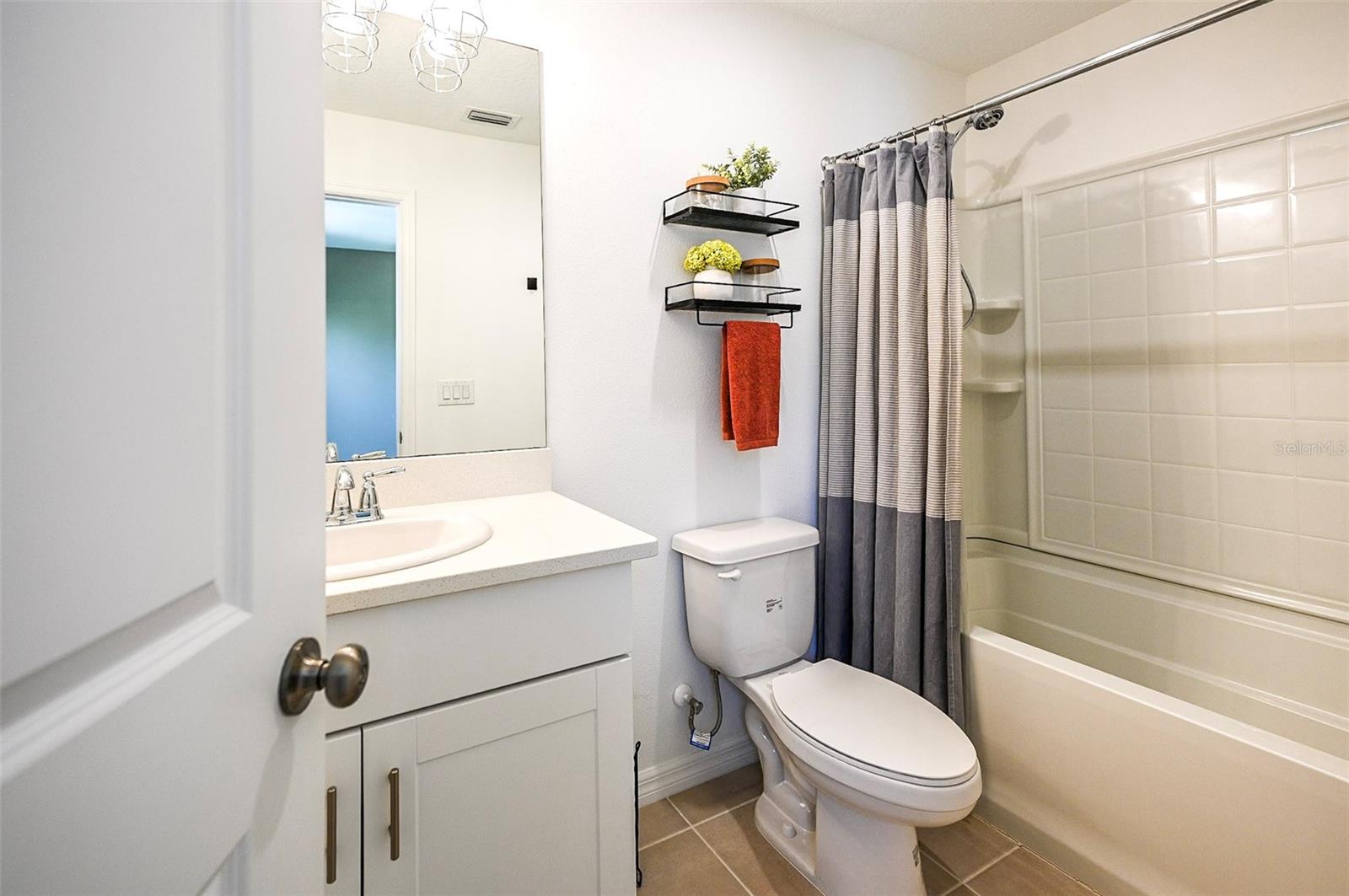 6130 FAIRMONT LN — photo 24