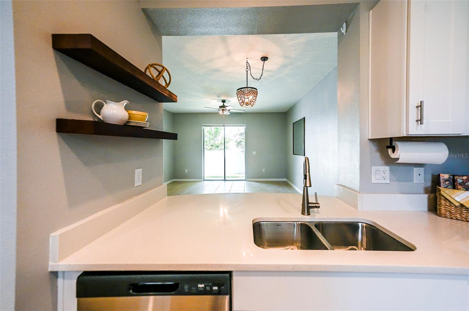6130 FAIRMONT LN — photo 4