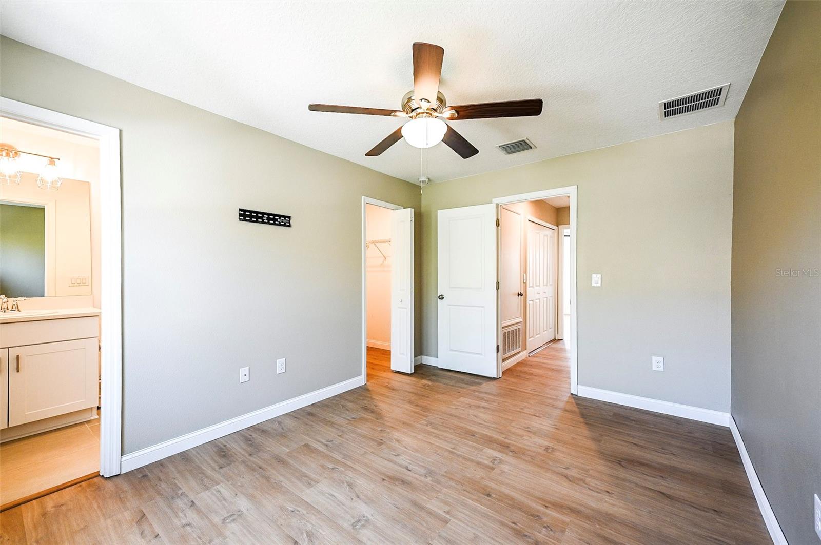 6130 FAIRMONT LN — photo 20