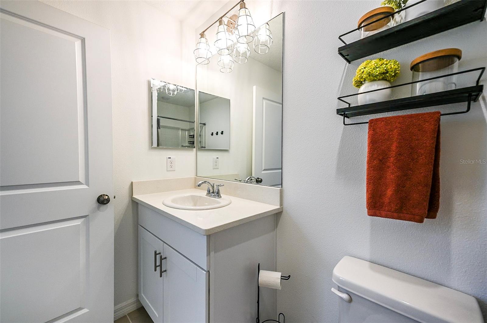 6130 FAIRMONT LN — photo 23