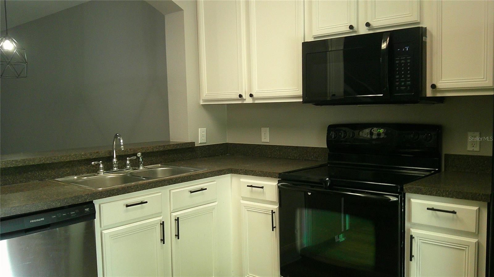 5718 FISHHAWK RIDGE DR — photo 8