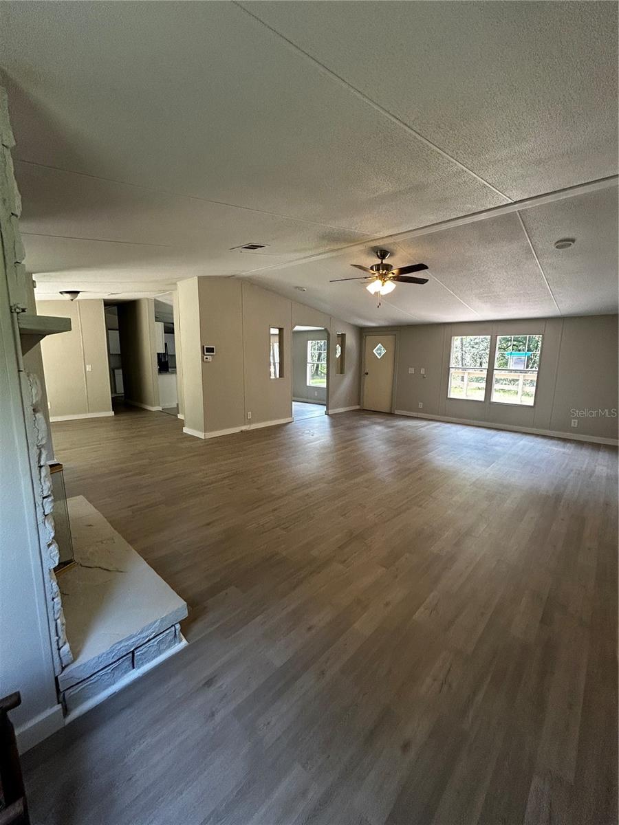 40838 SUTORUS RD — photo 7