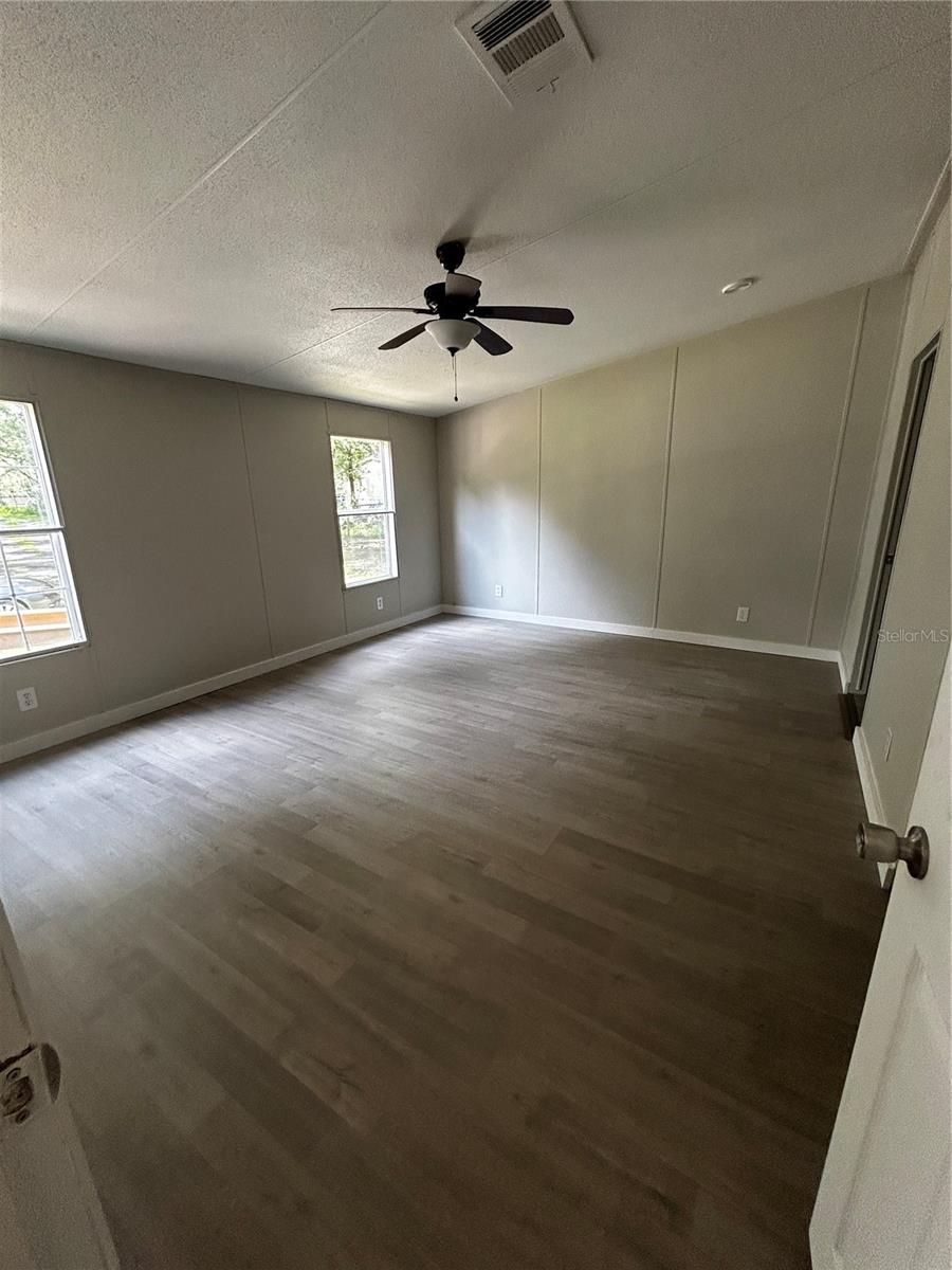 40838 SUTORUS RD — photo 12