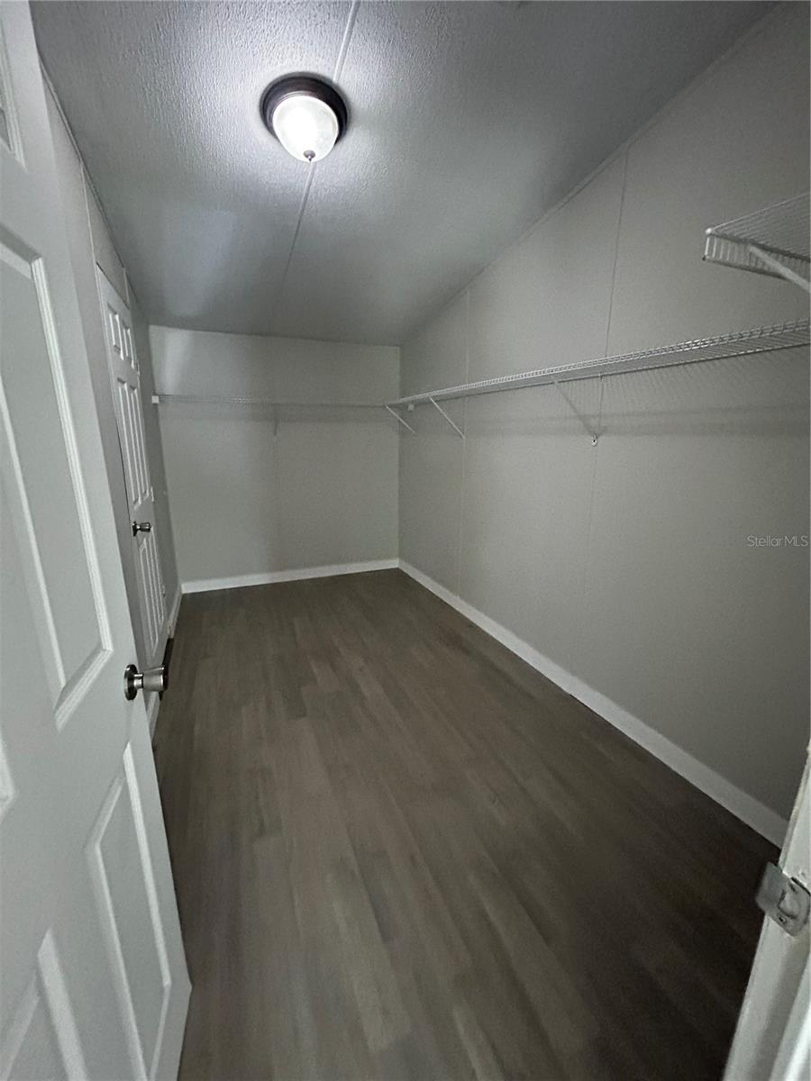 40838 SUTORUS RD — photo 17