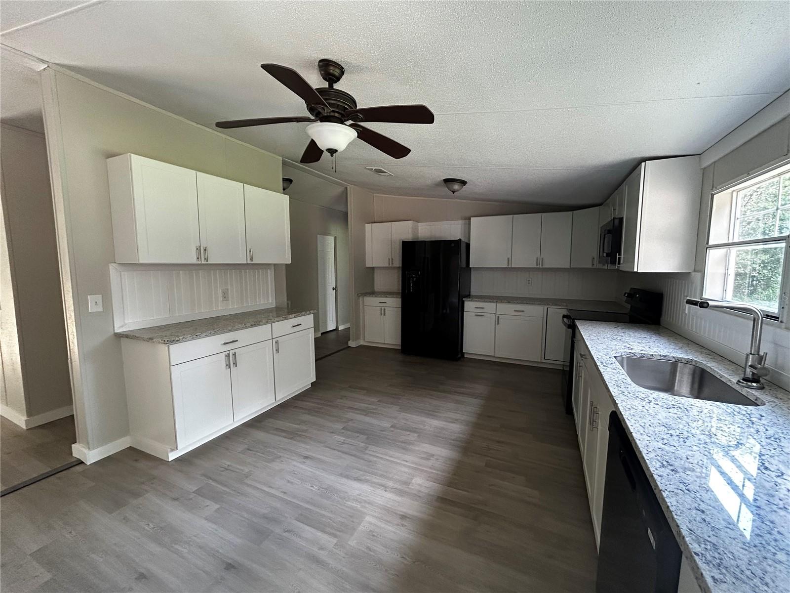 40838 SUTORUS RD — photo 9