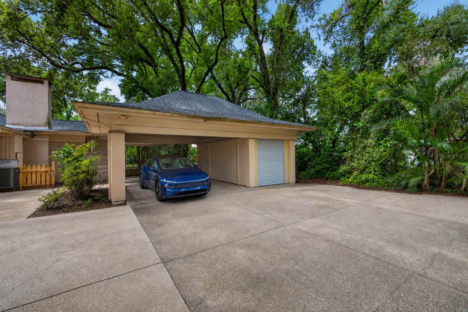 602 S RIVERHILLS DR — photo 41