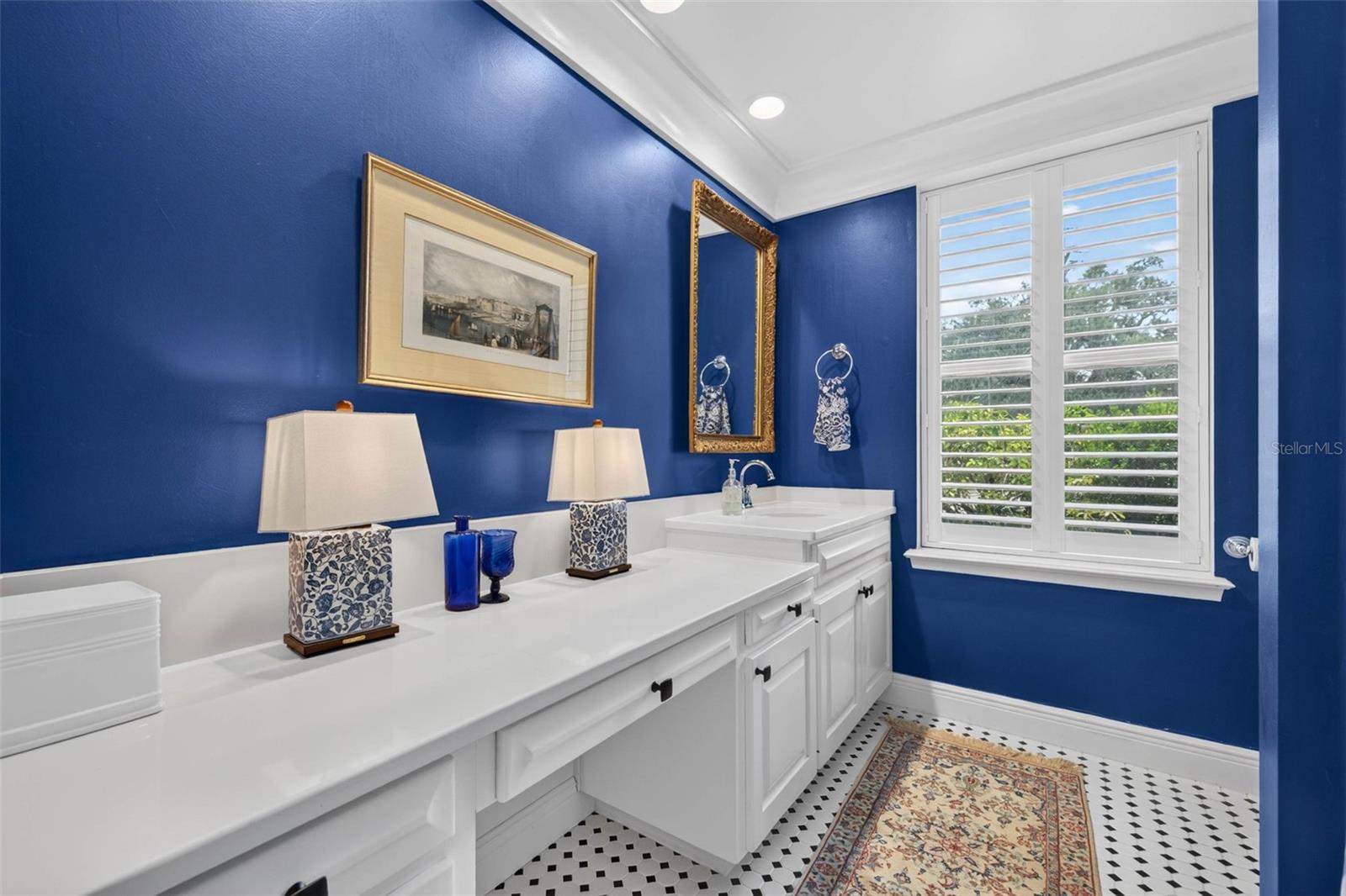 602 S RIVERHILLS DR — photo 31