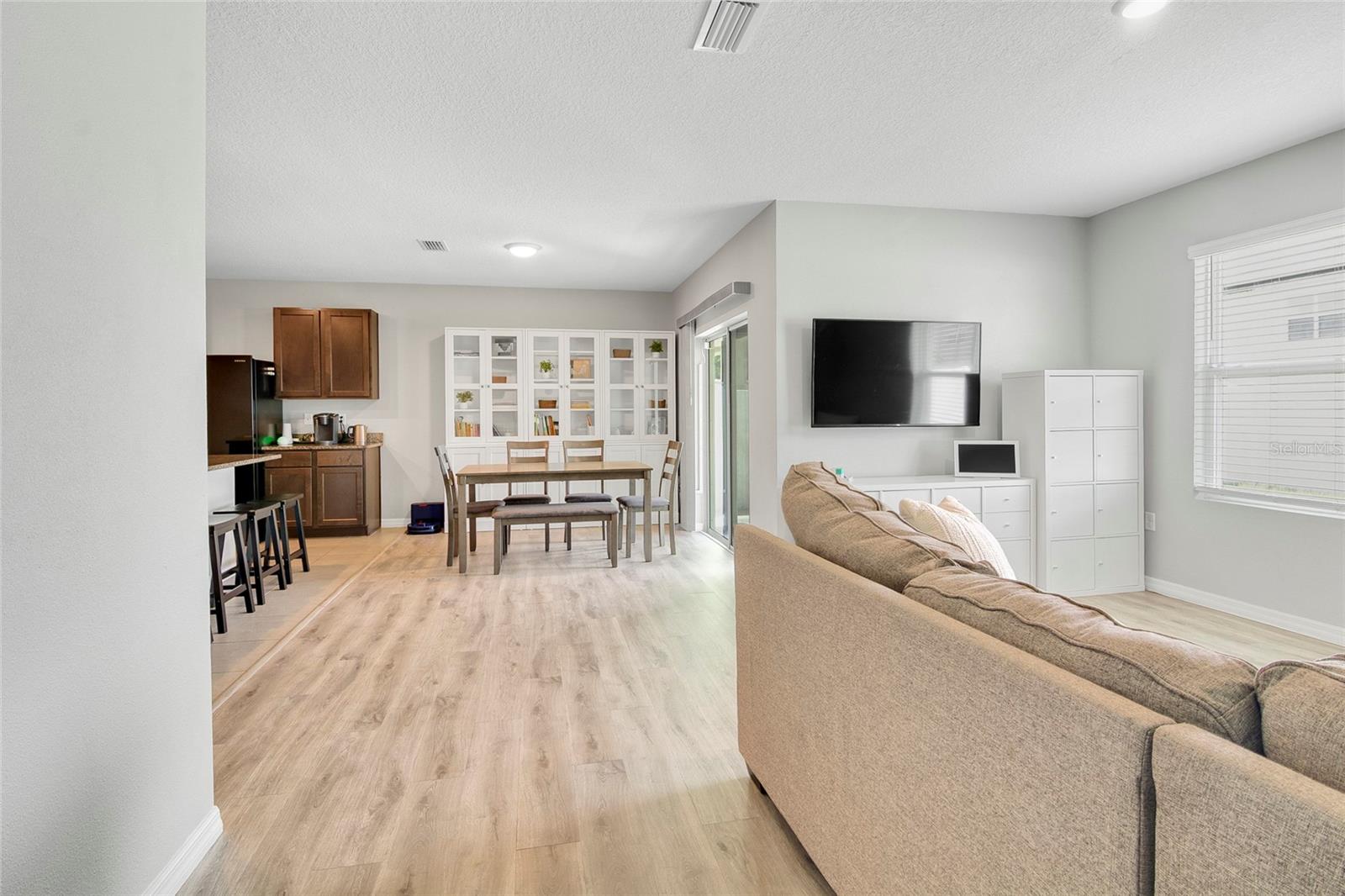 10213 GOLDEN LIGHT CT — photo 5