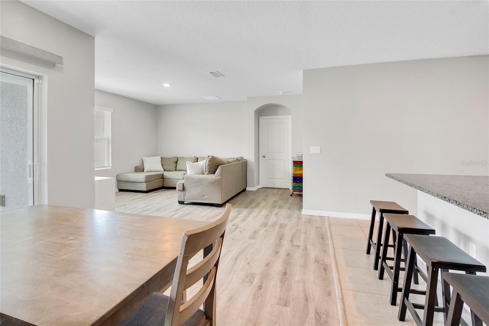 10213 GOLDEN LIGHT CT — photo 9