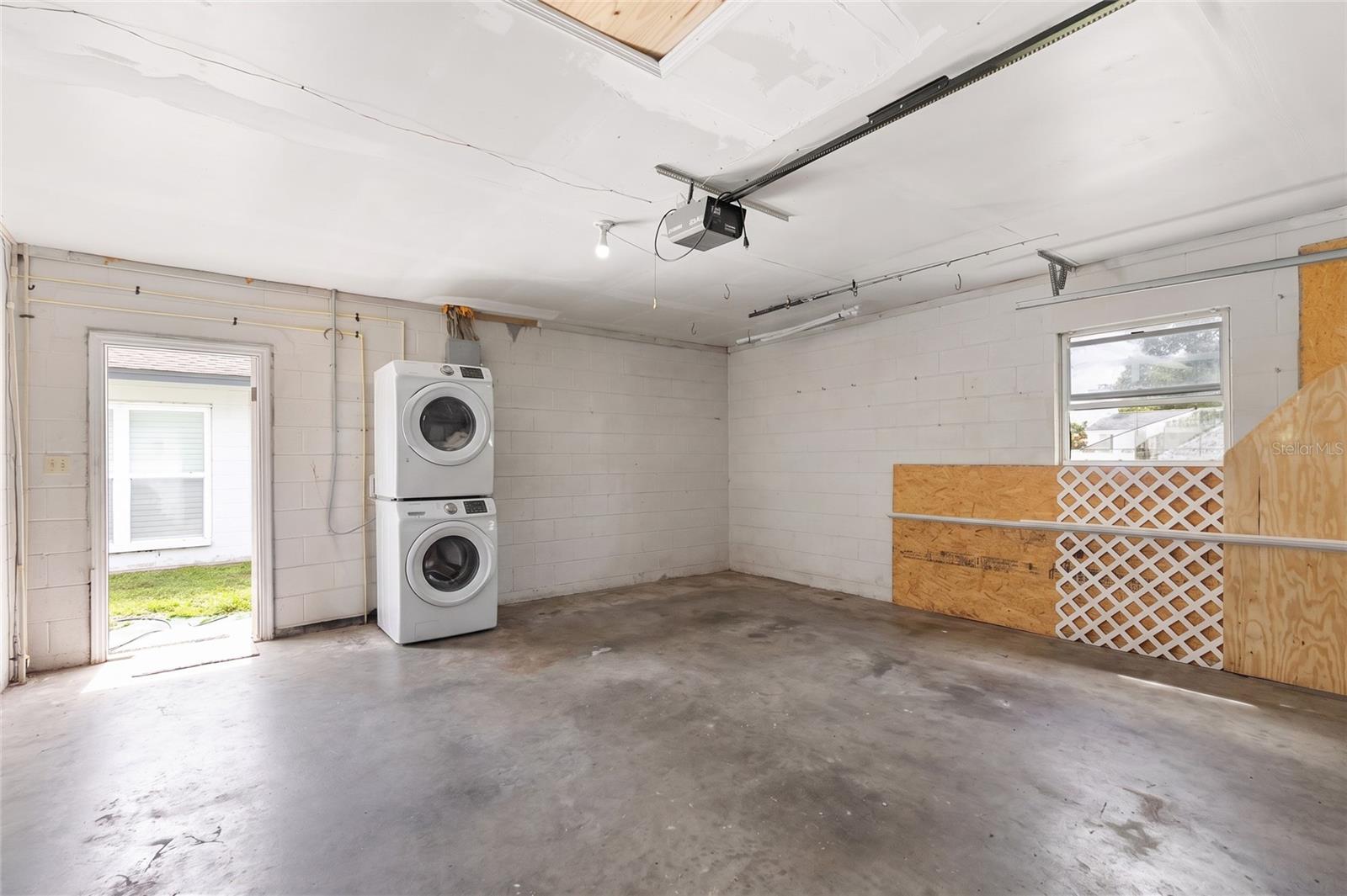 7529 ARMAND CIR — photo 41