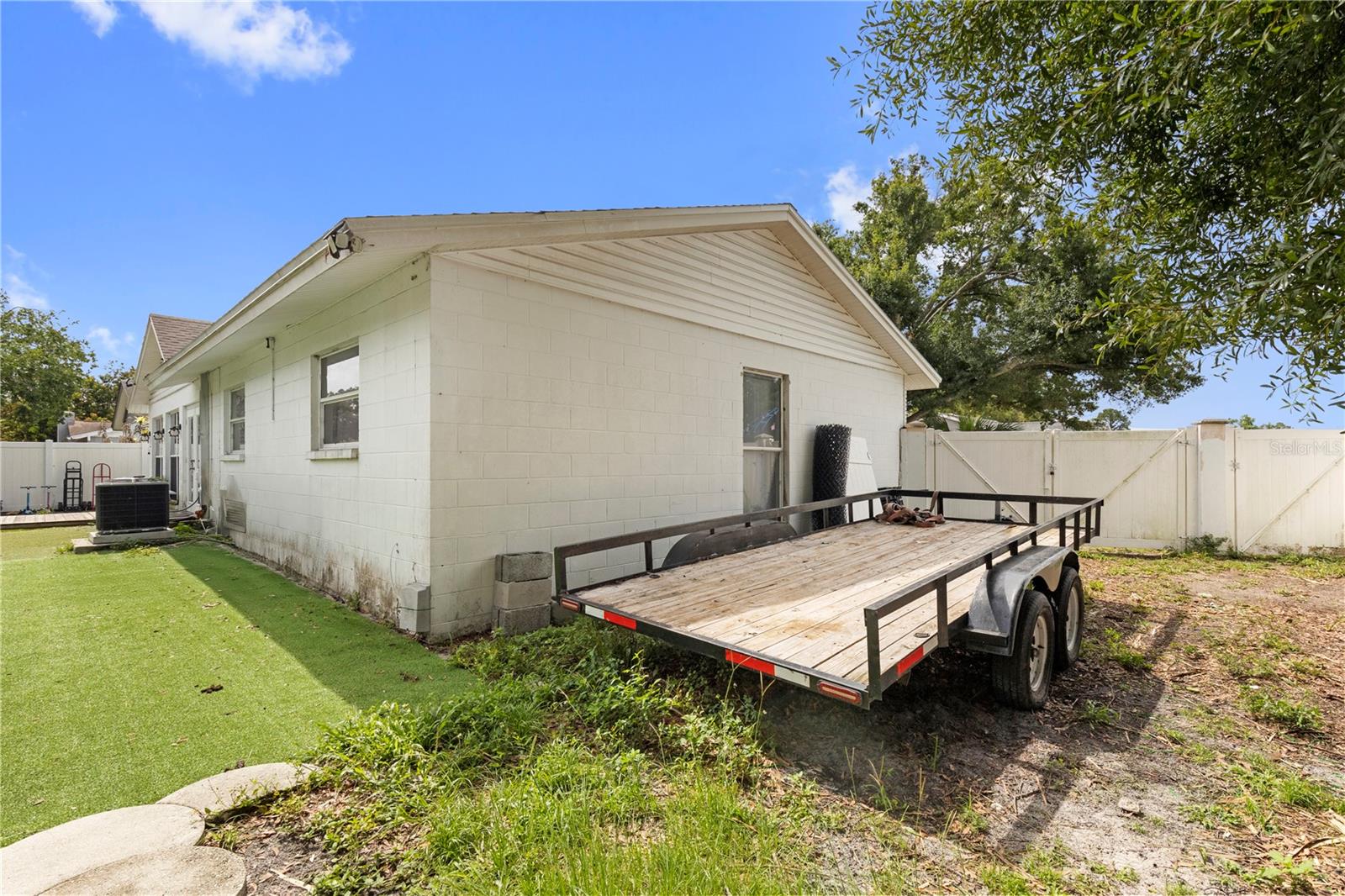 7529 ARMAND CIR — photo 12