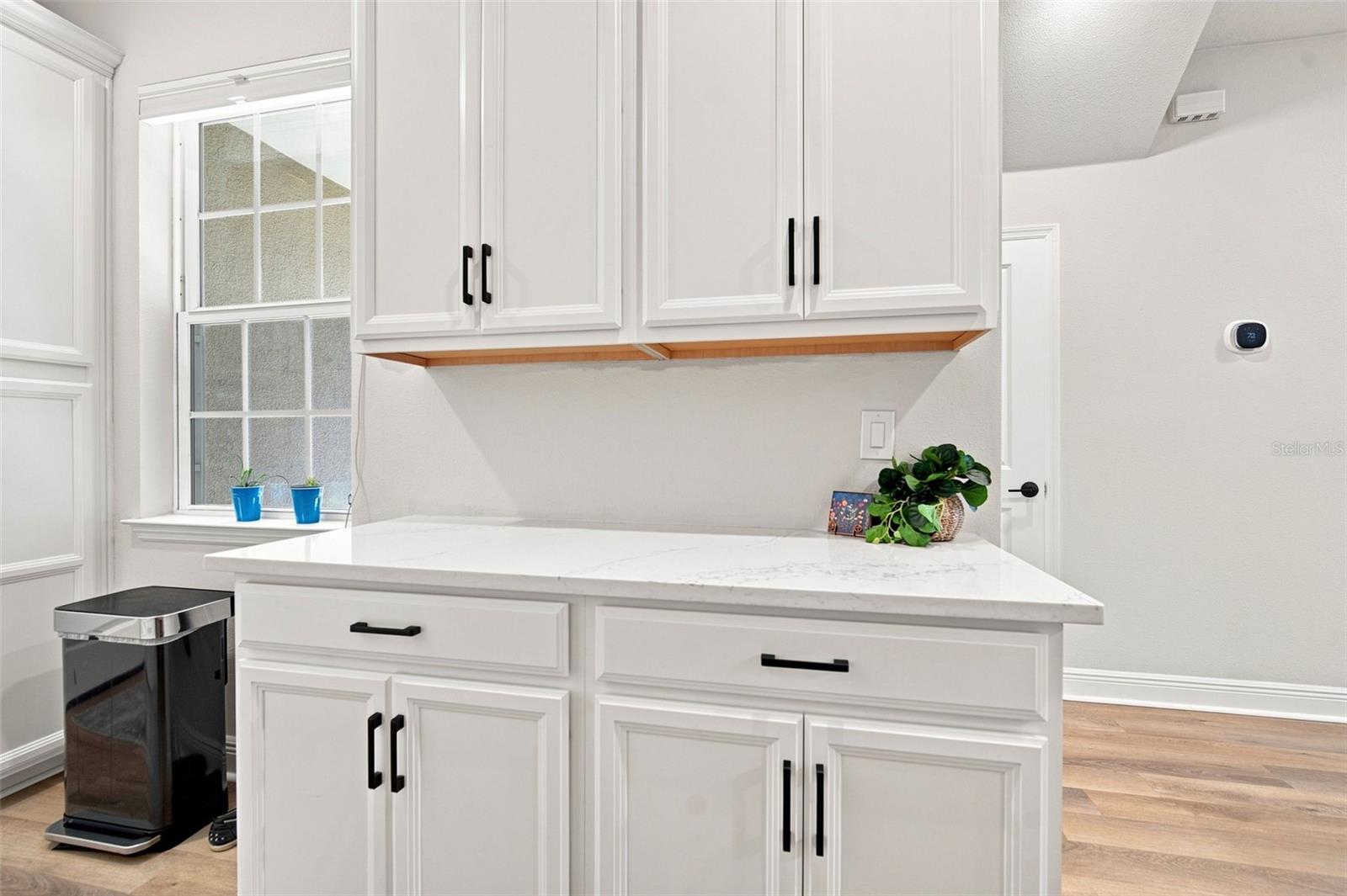 5292 NEIL DR — photo 8