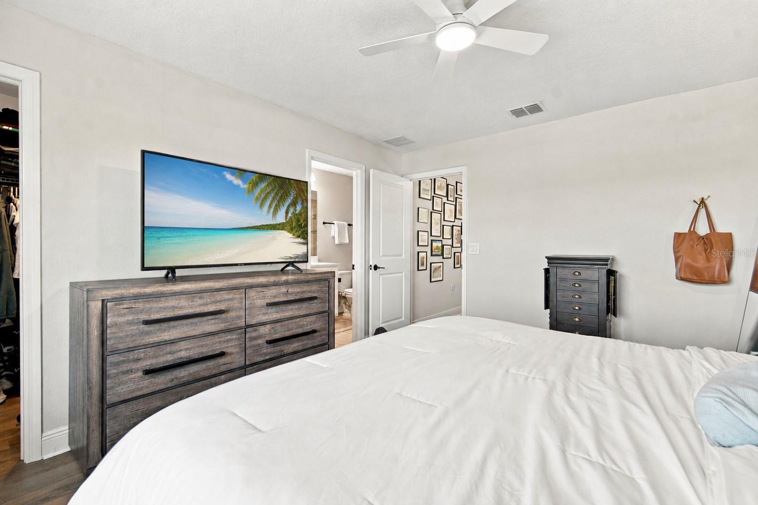 5292 NEIL DR — photo 39