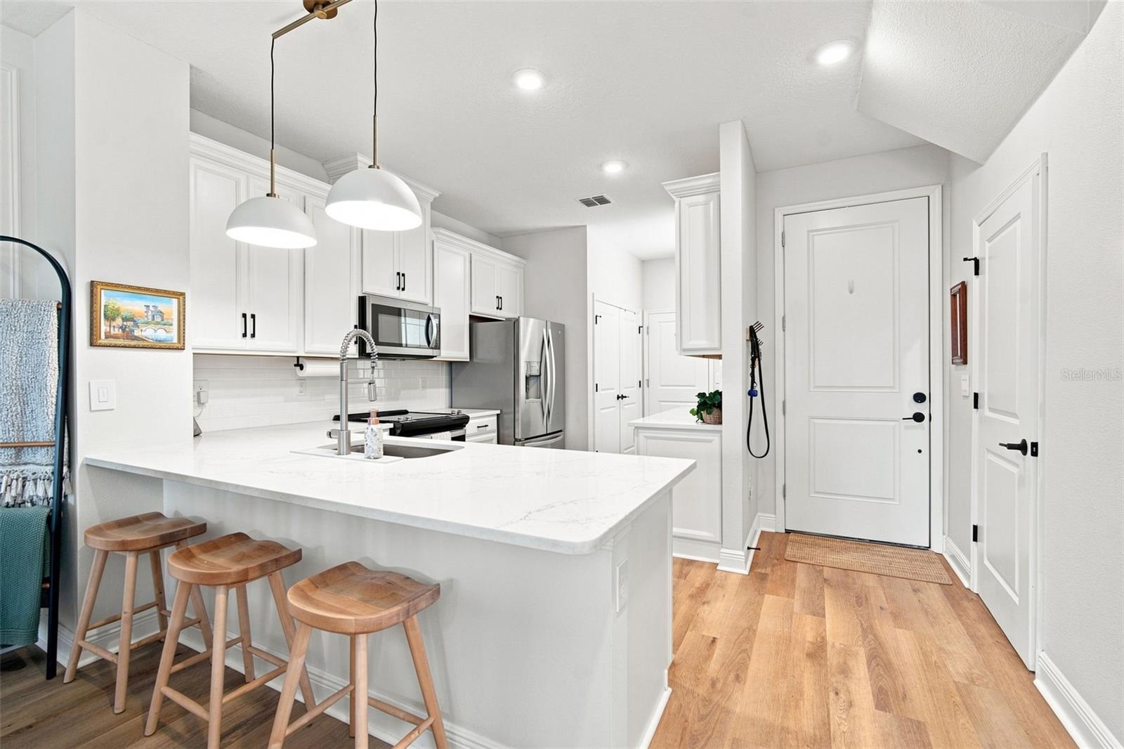 5292 NEIL DR — photo 3