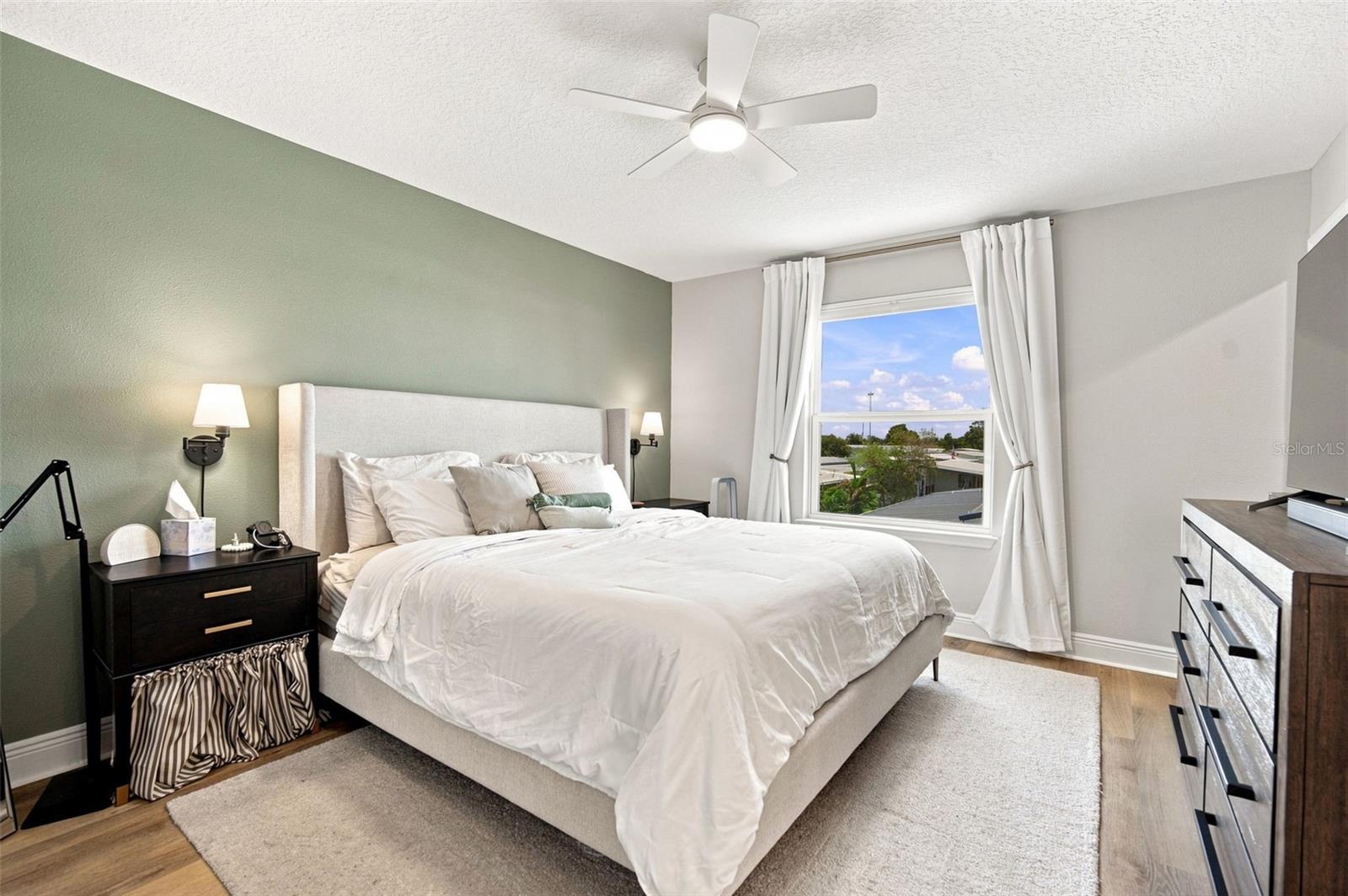 5292 NEIL DR — photo 36