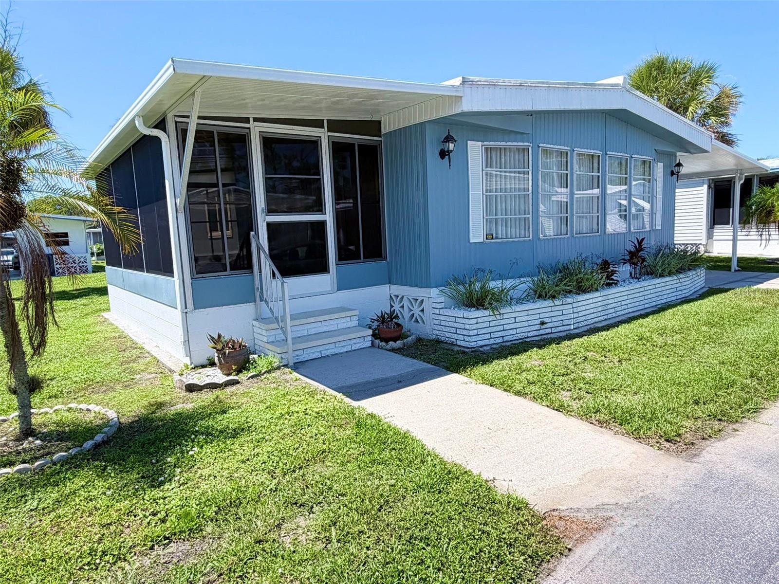2236 GONDOLA DR — photo 2