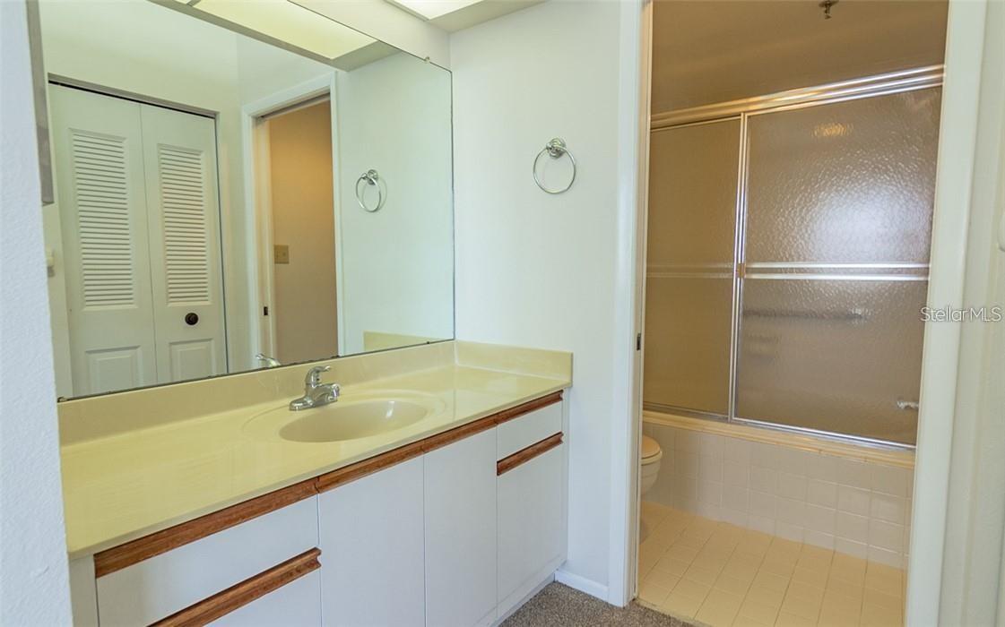 7902 SAILBOAT KEY BLVD S #402 — photo 19