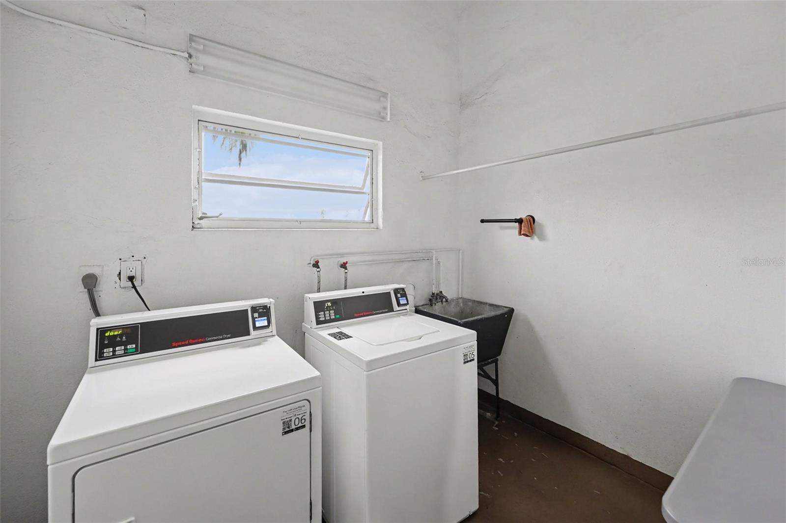 951 79TH AVE N #APT 322 — photo 22