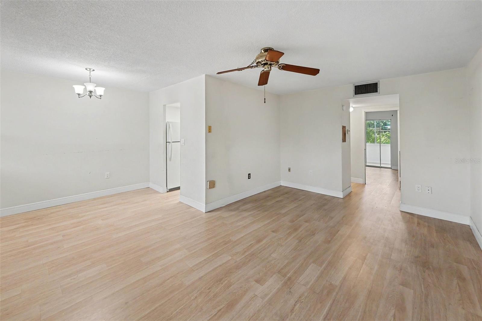 951 79TH AVE N #APT 322 — photo 8