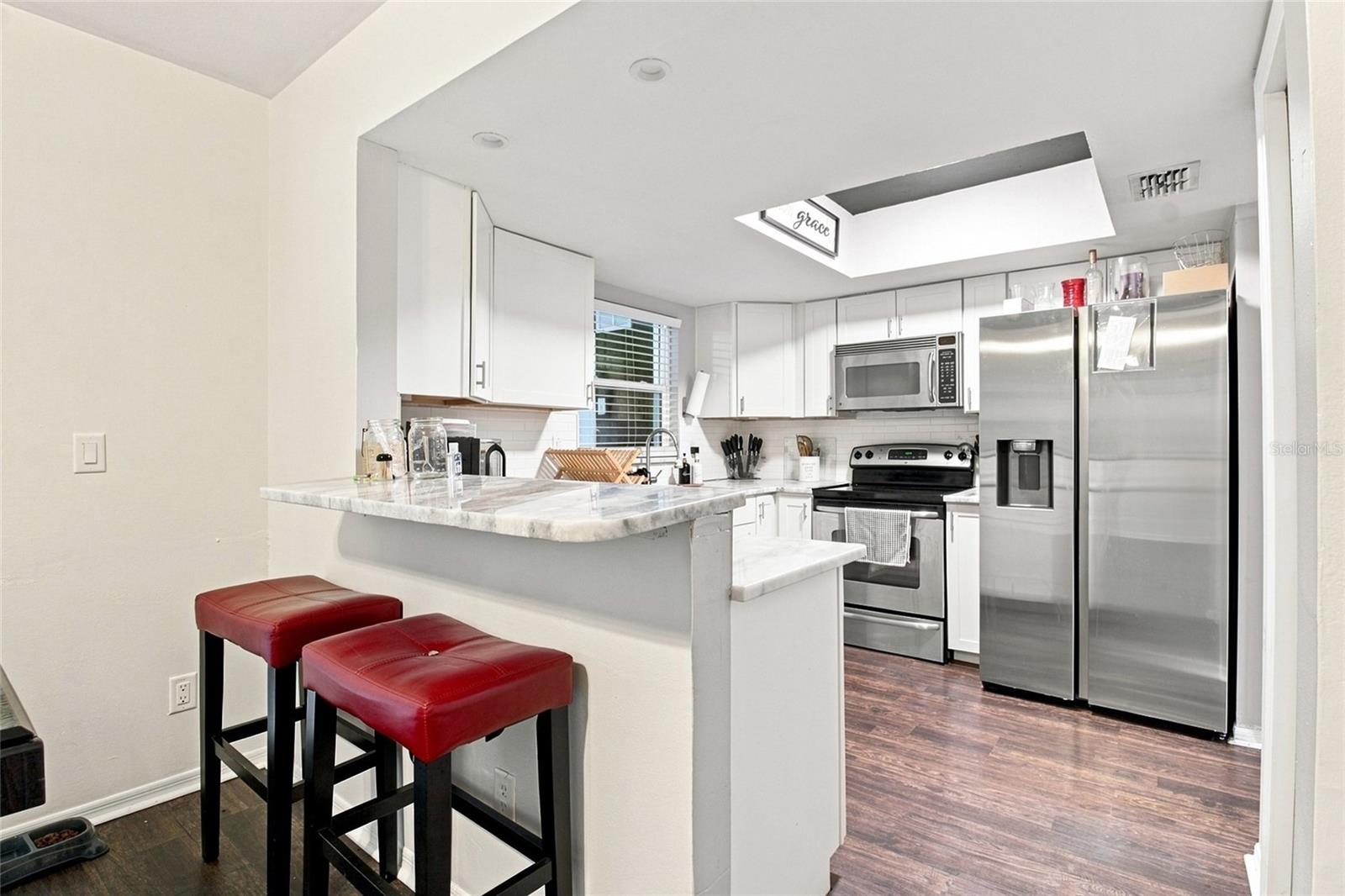 3039 ABBEY CT — photo 6