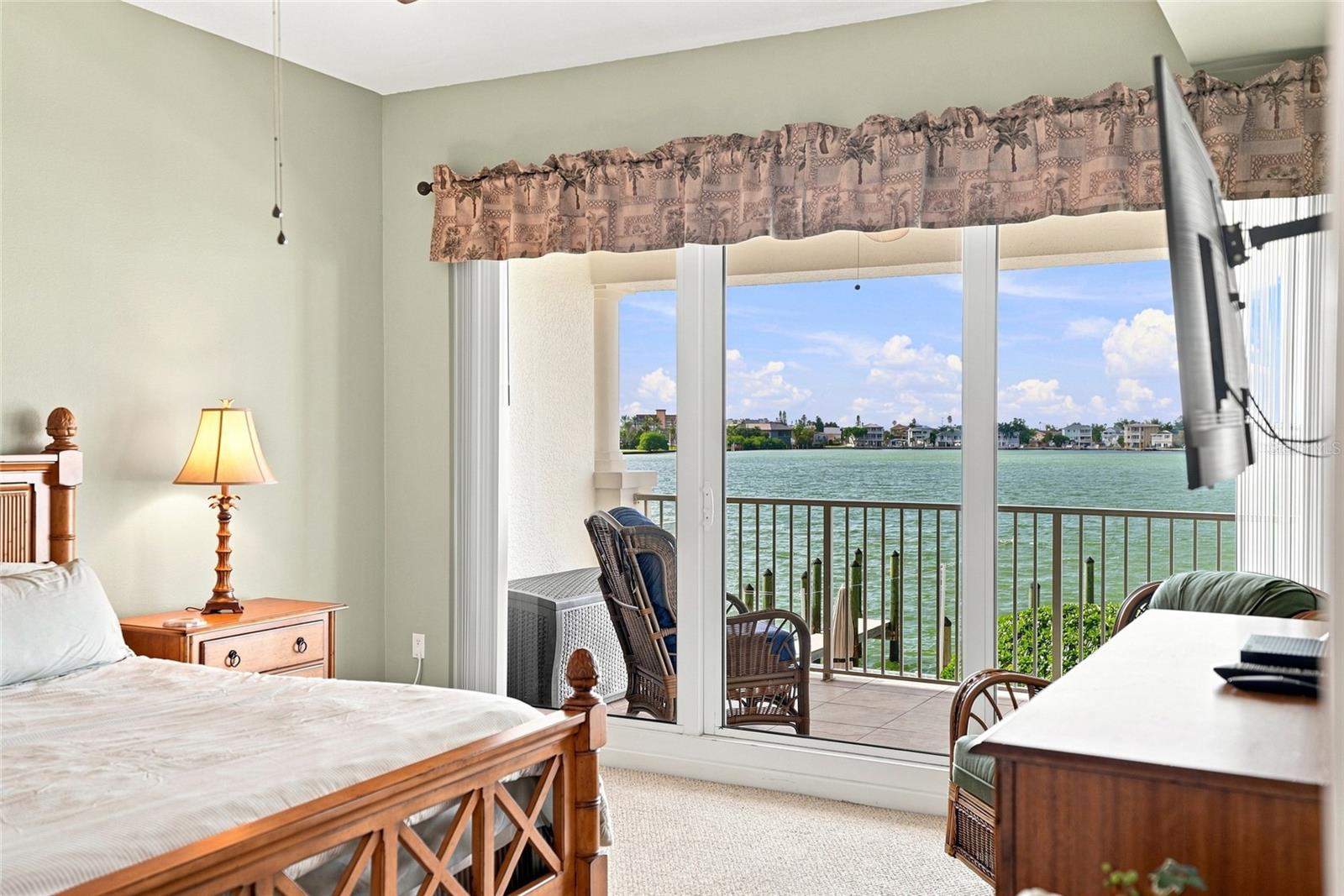 17735 GULF BLVD #204 — photo 32