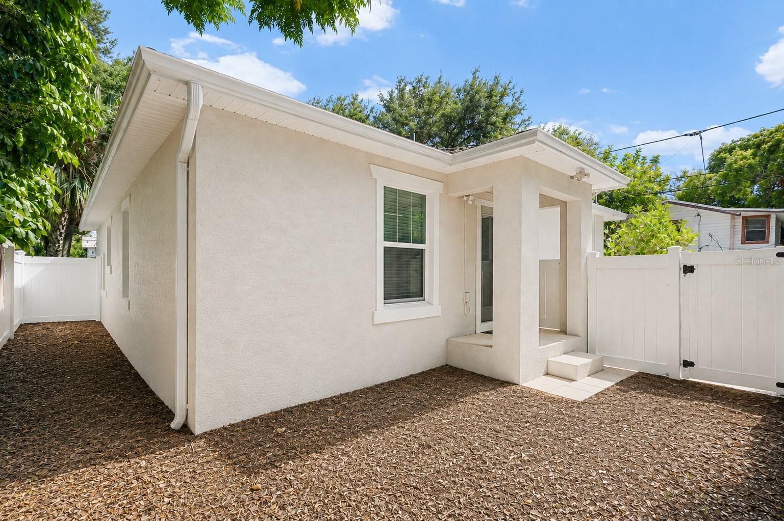 325 WISCONSIN CT S — photo 24