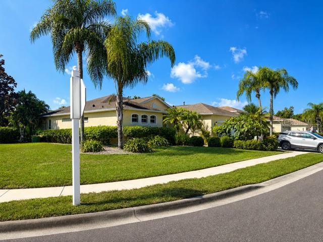 11876 HOLLYHOCK DR — photo 2