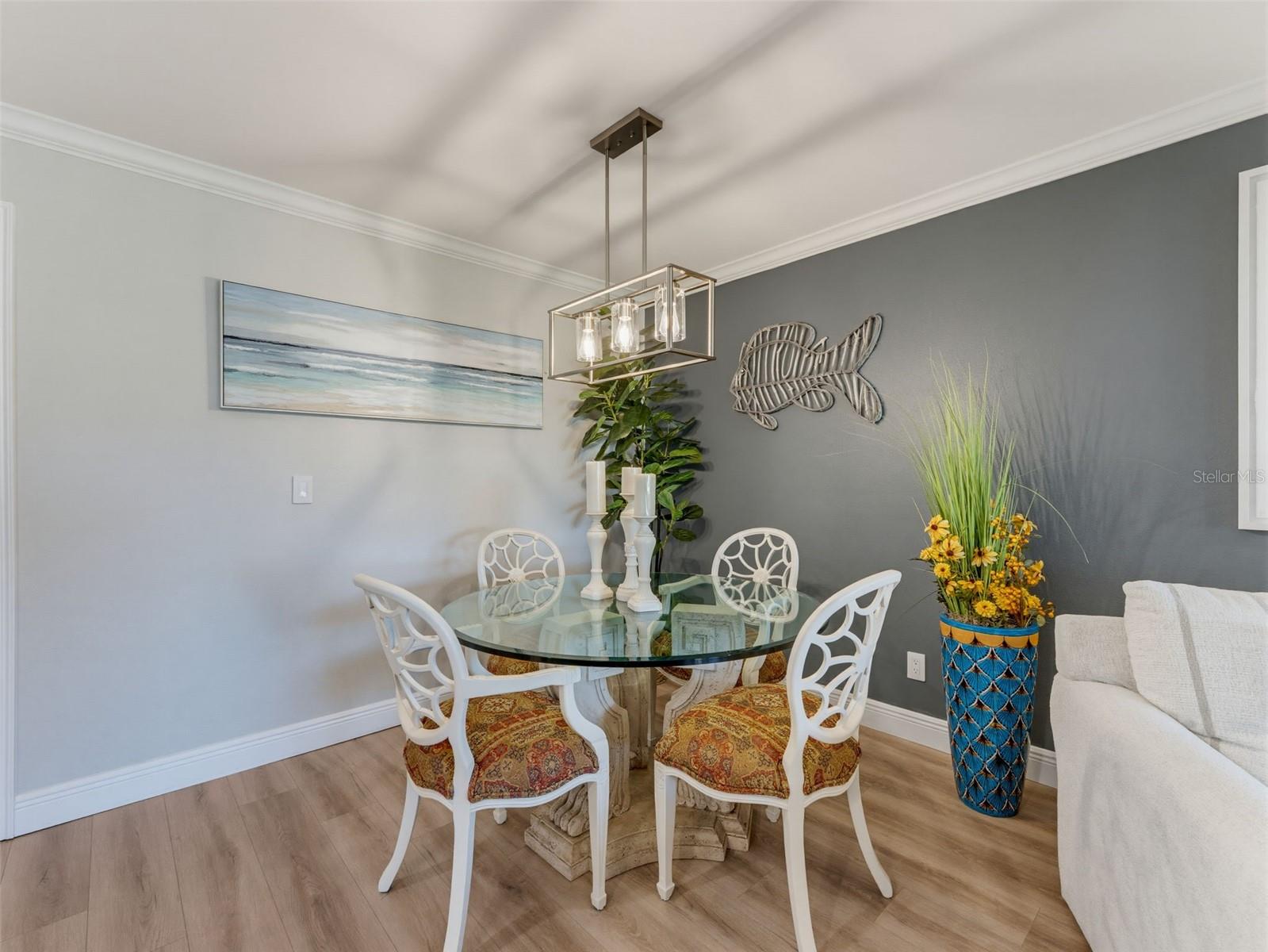1372 CARLISLE CT — photo 18