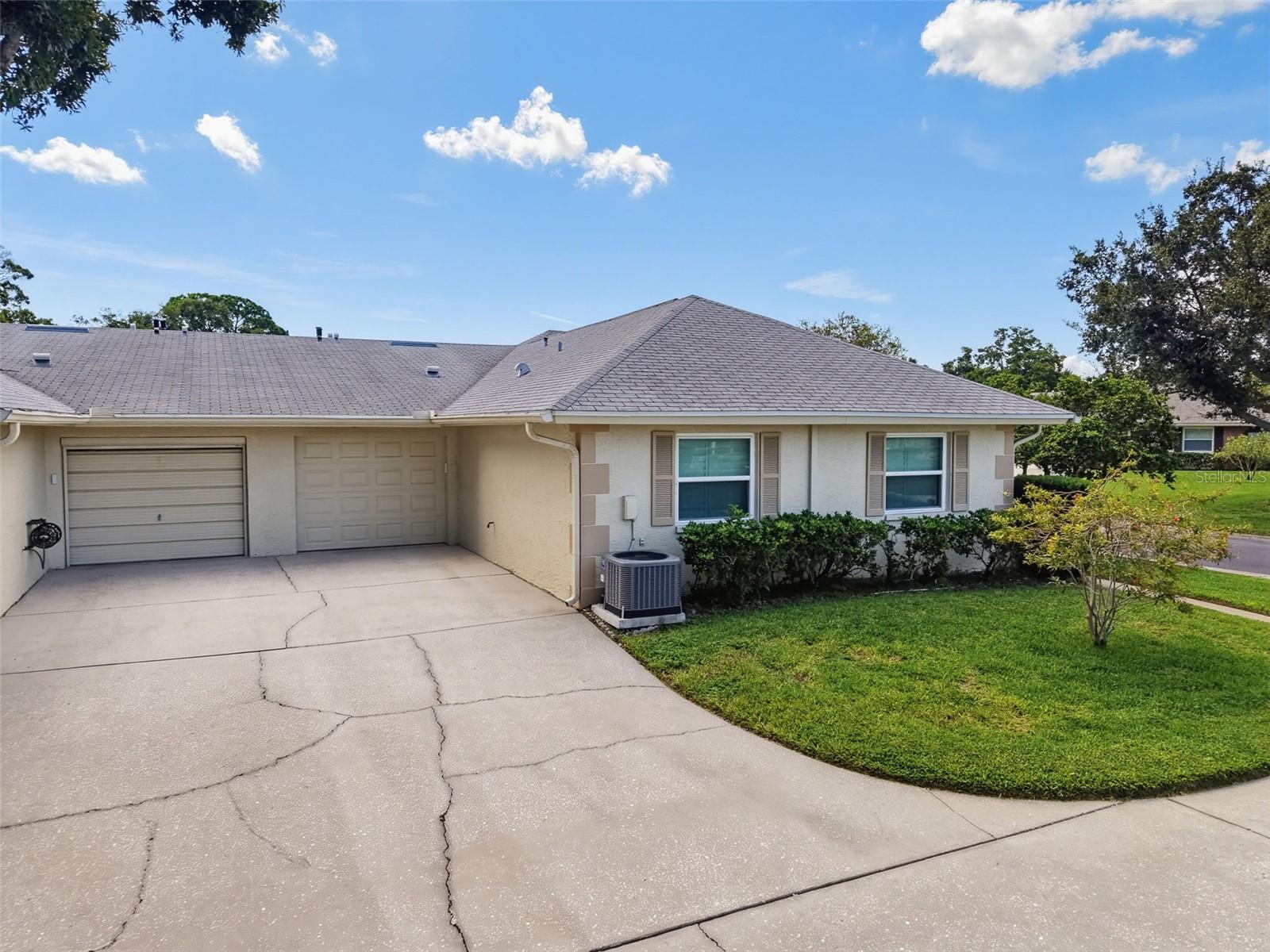 1372 CARLISLE CT — photo 4