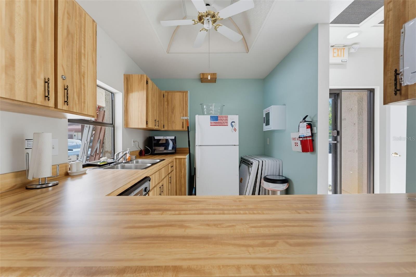 1372 CARLISLE CT — photo 62