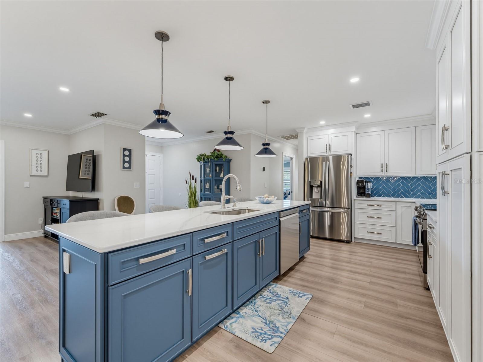 1372 CARLISLE CT — photo 10