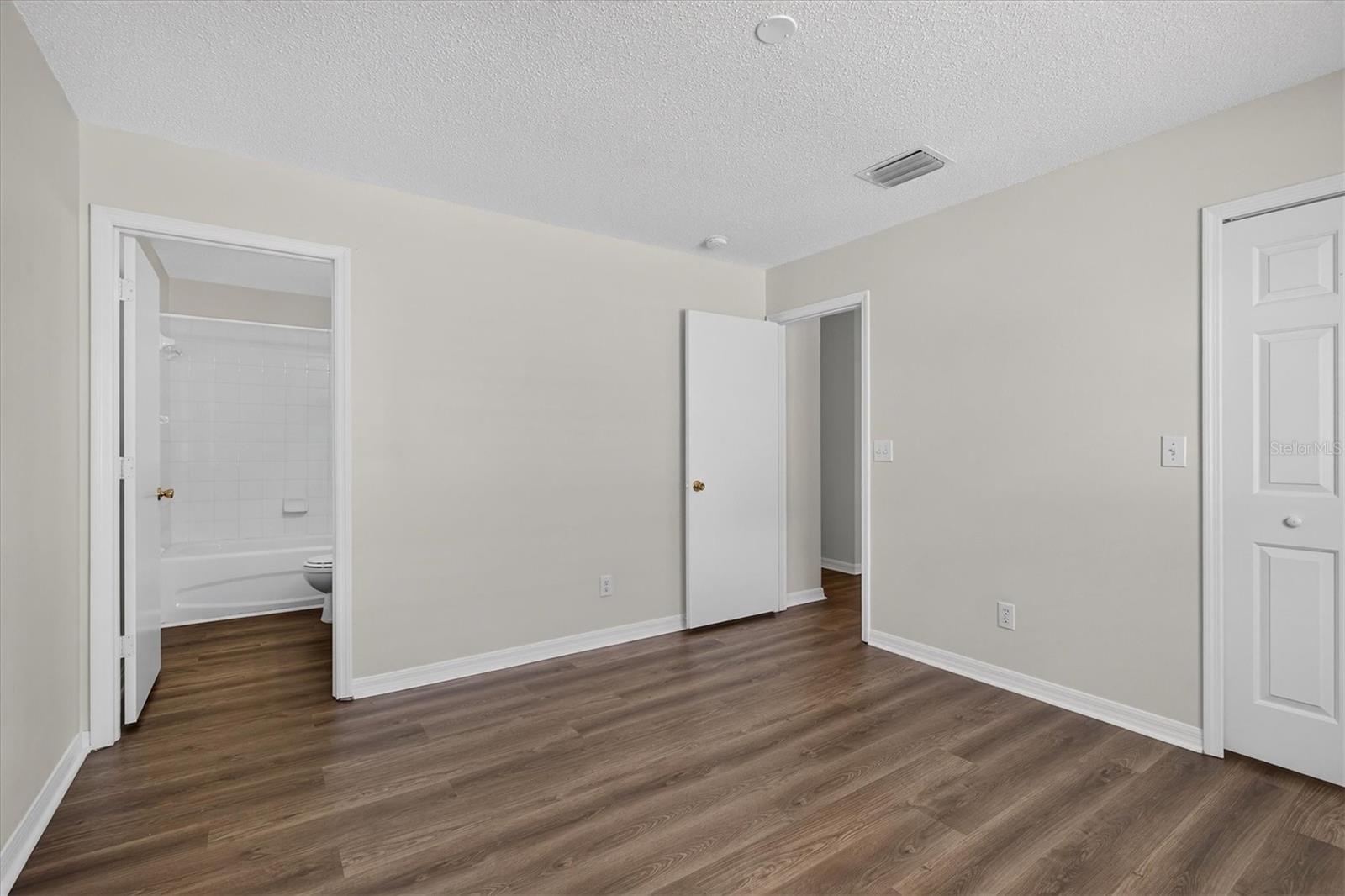 4110 WATERSIDE ISLAND CT — photo 25