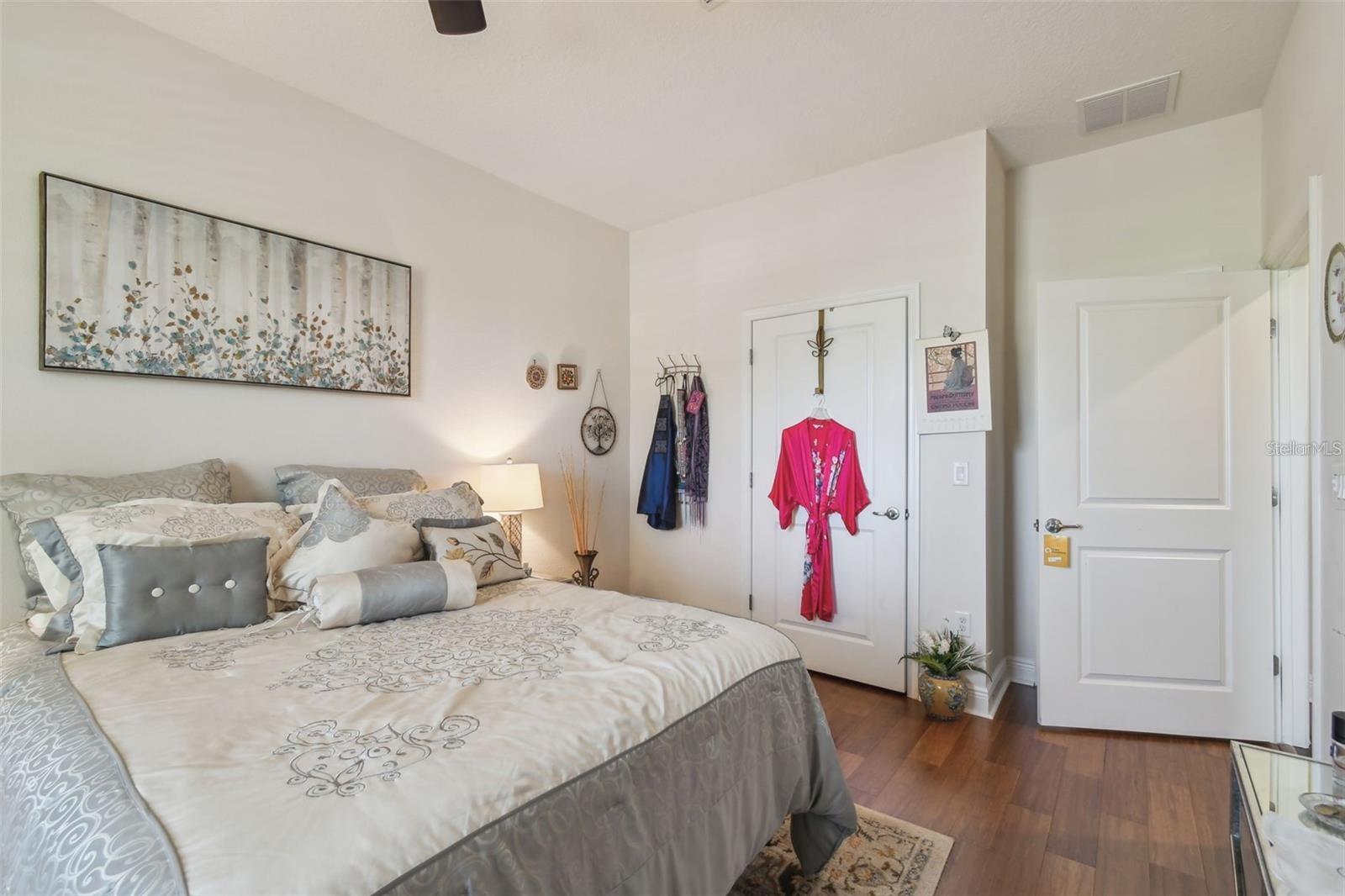 11329 RAVINIA PARK BLVD — photo 21