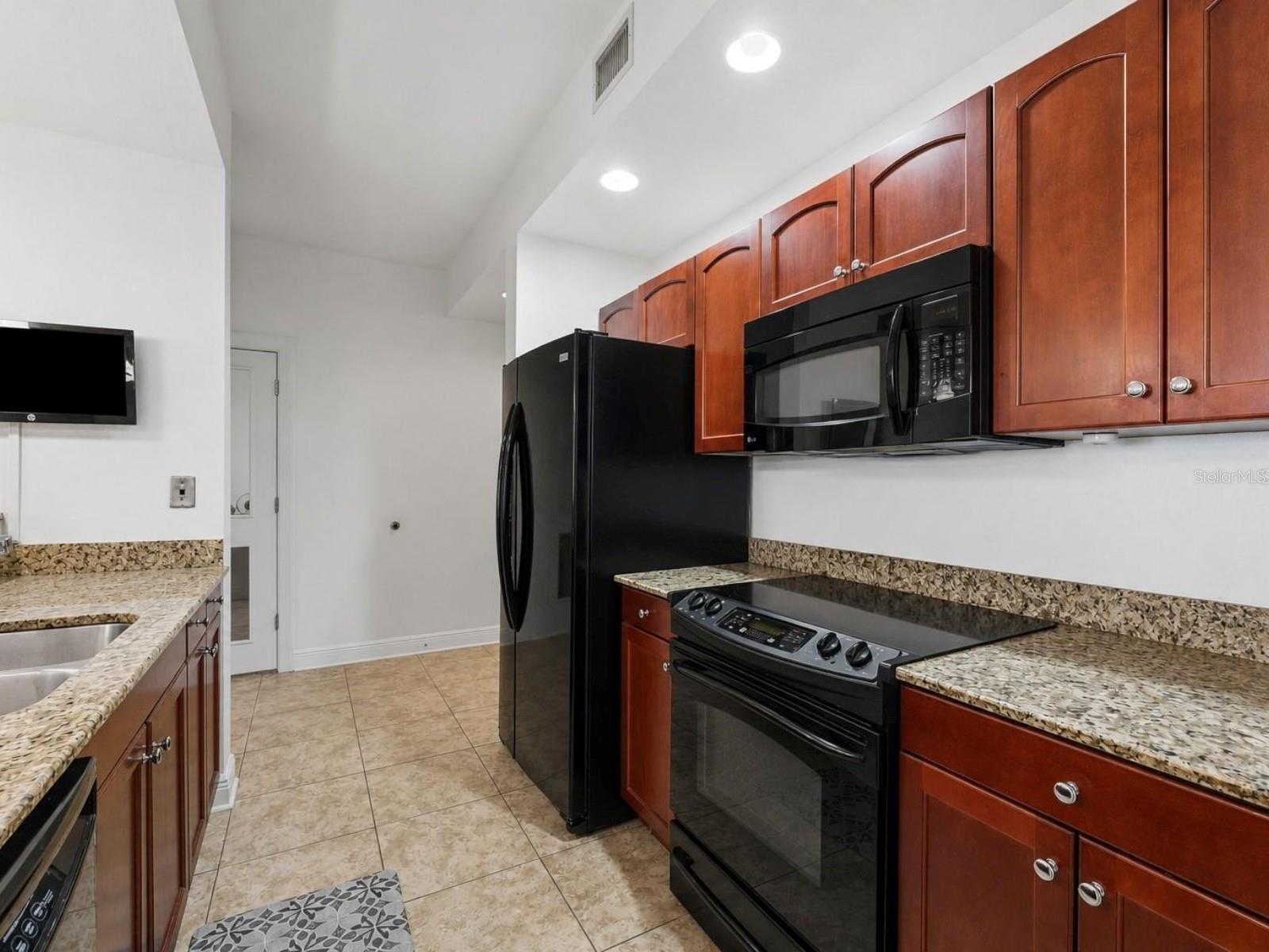 628 CLEVELAND ST #1211 — photo 11