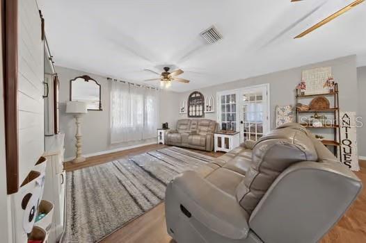 716 LEFFINGWELL AVE — photo 8