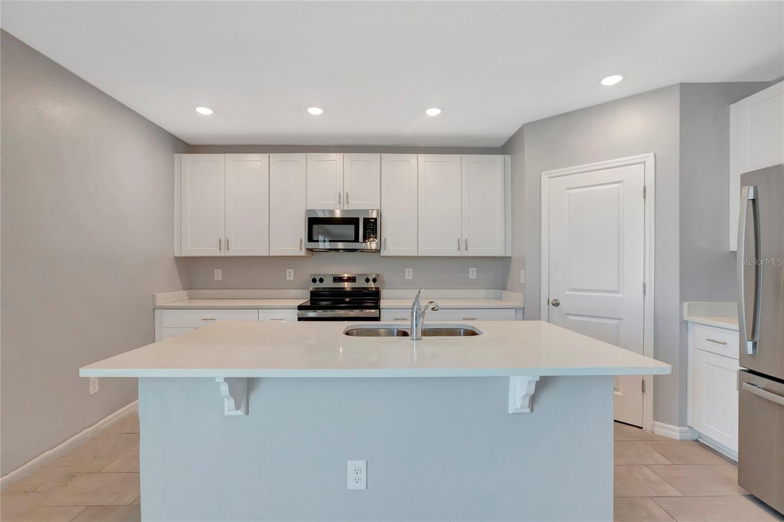 38689 HARLOW ROSE DR — photo 12