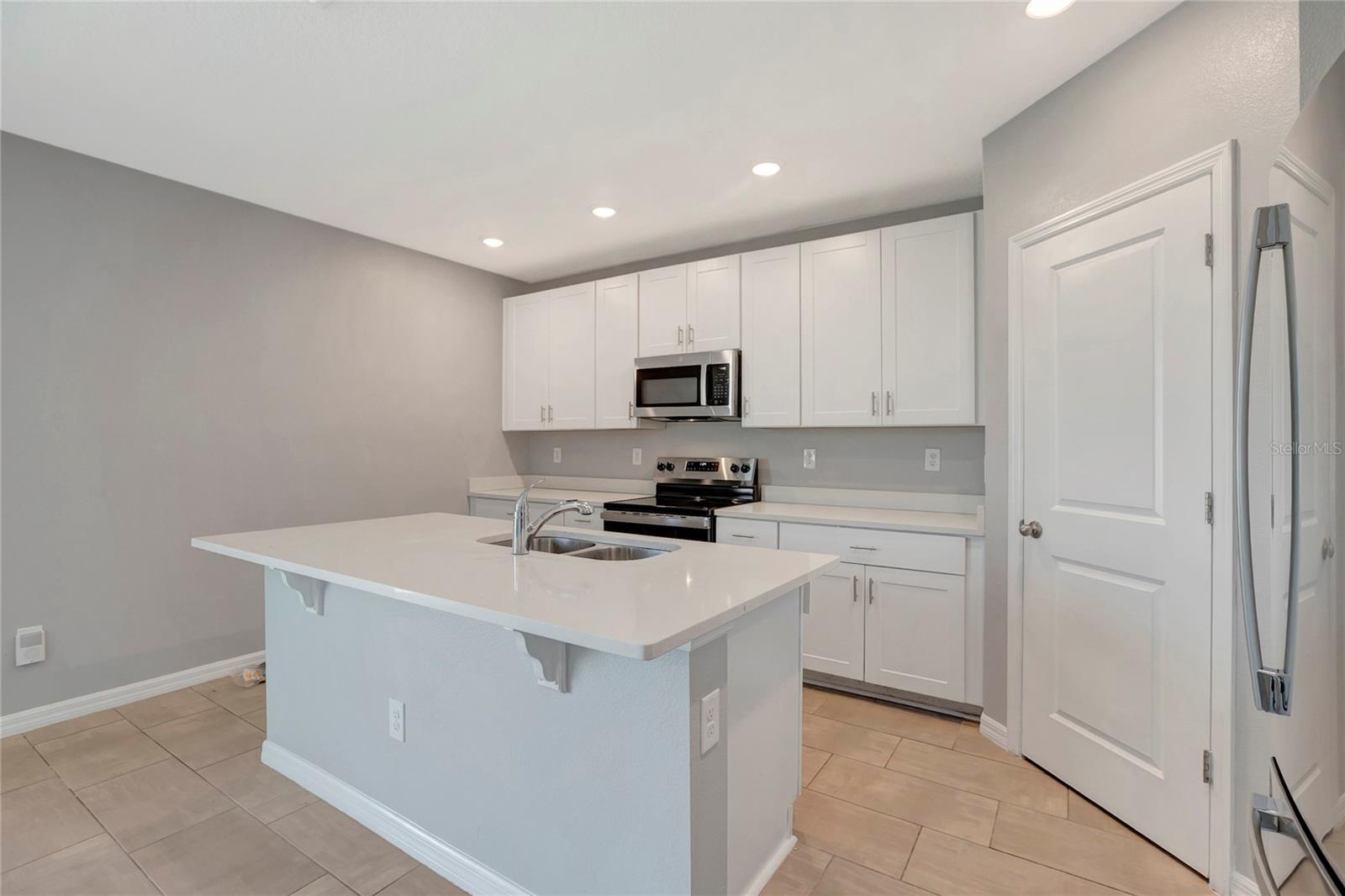 38689 HARLOW ROSE DR — photo 11