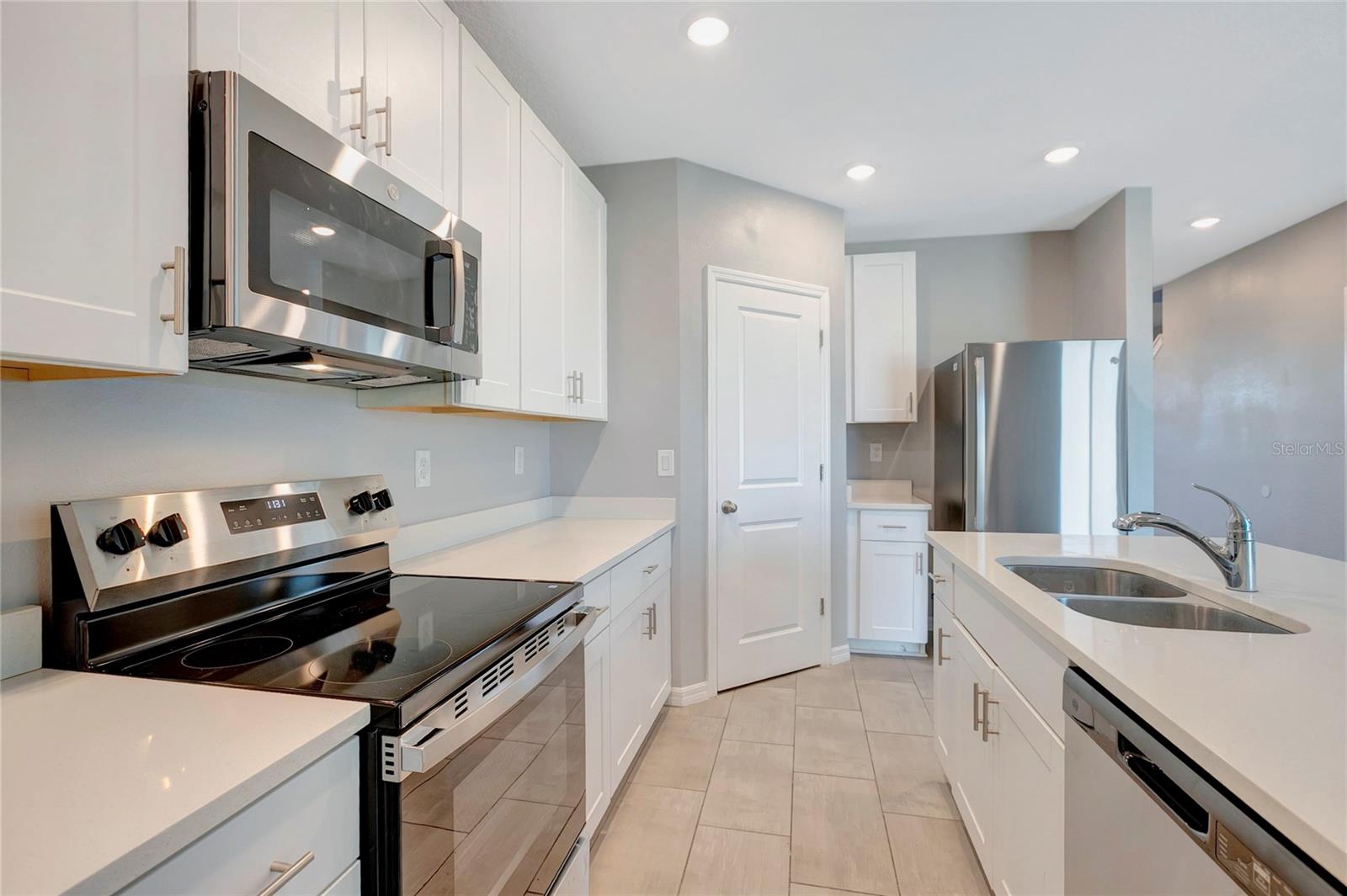 38689 HARLOW ROSE DR — photo 15