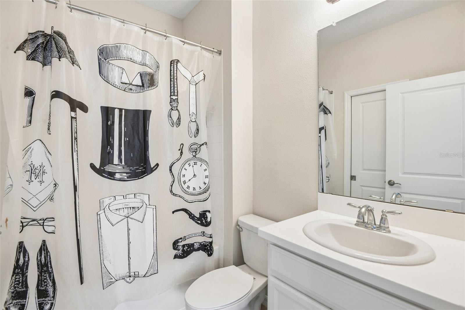 13690 STEVENSON LN — photo 16