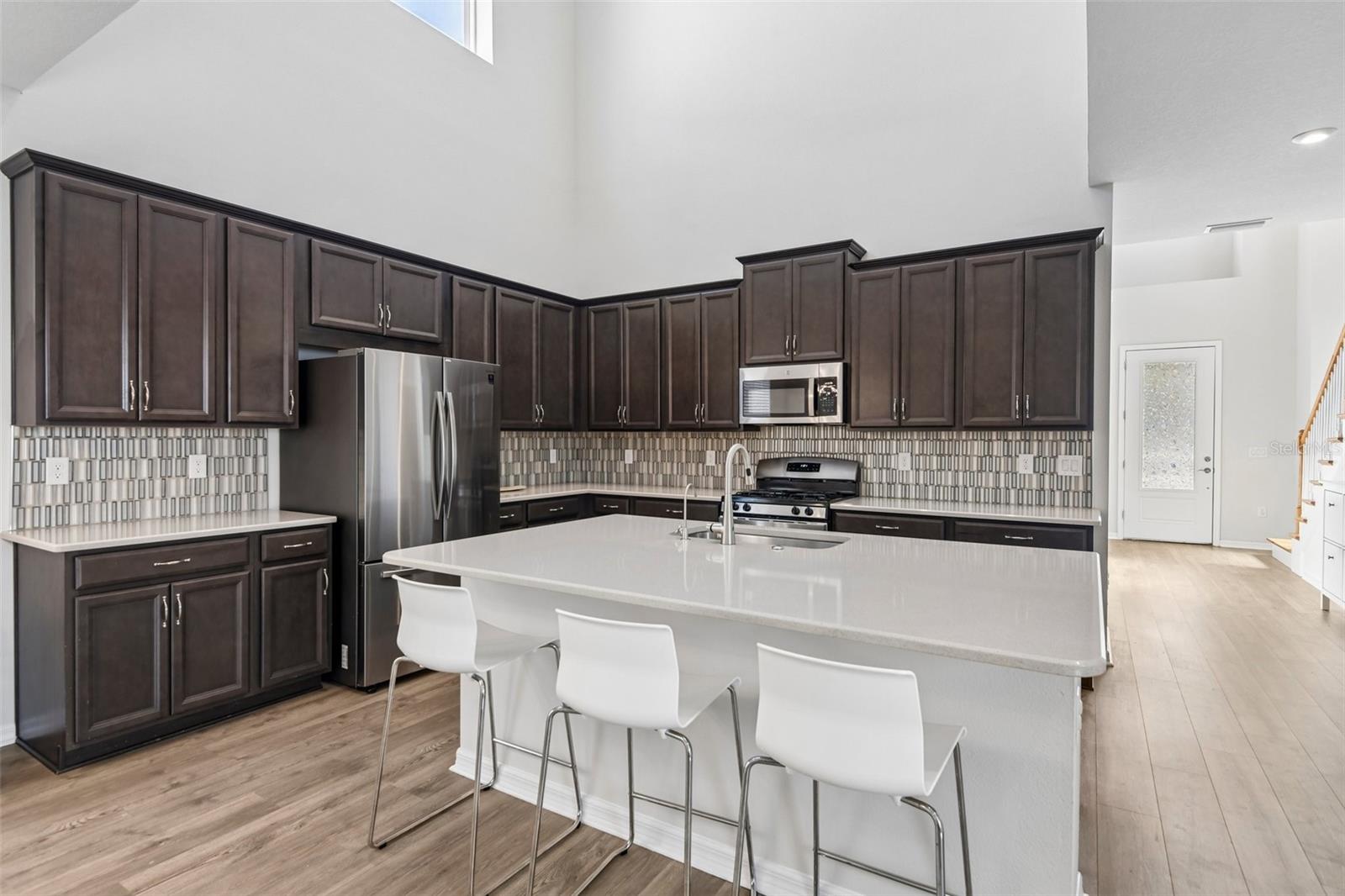 13690 STEVENSON LN — photo 8