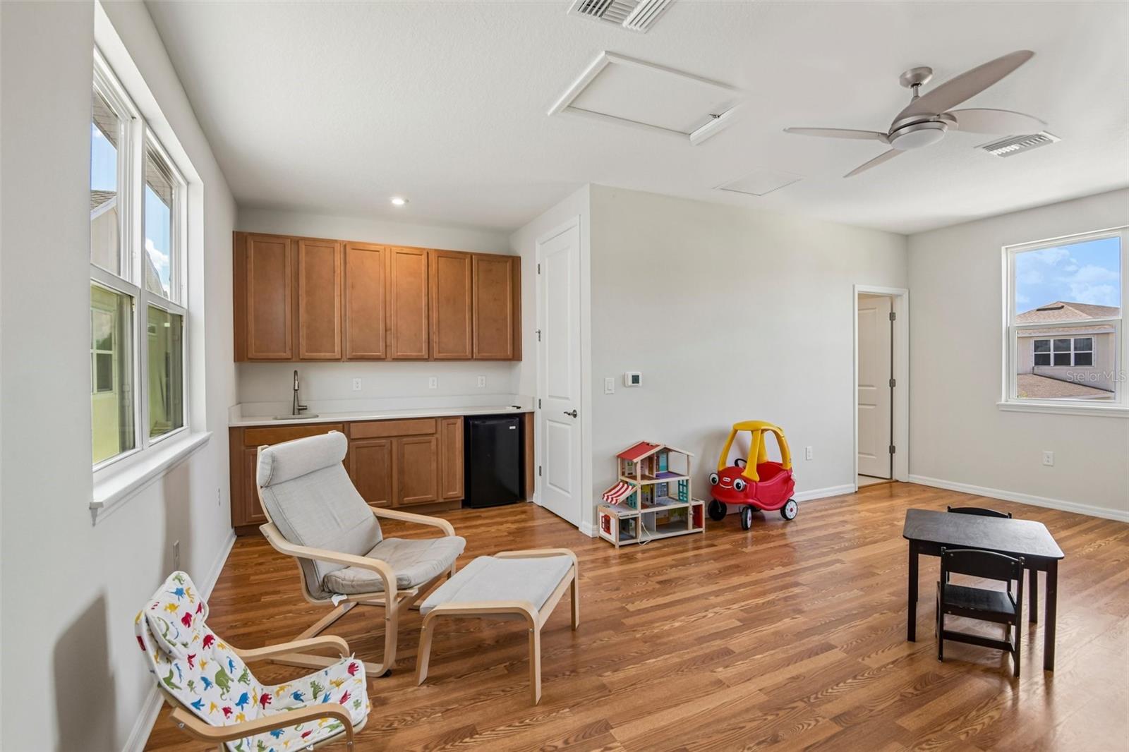13690 STEVENSON LN — photo 32