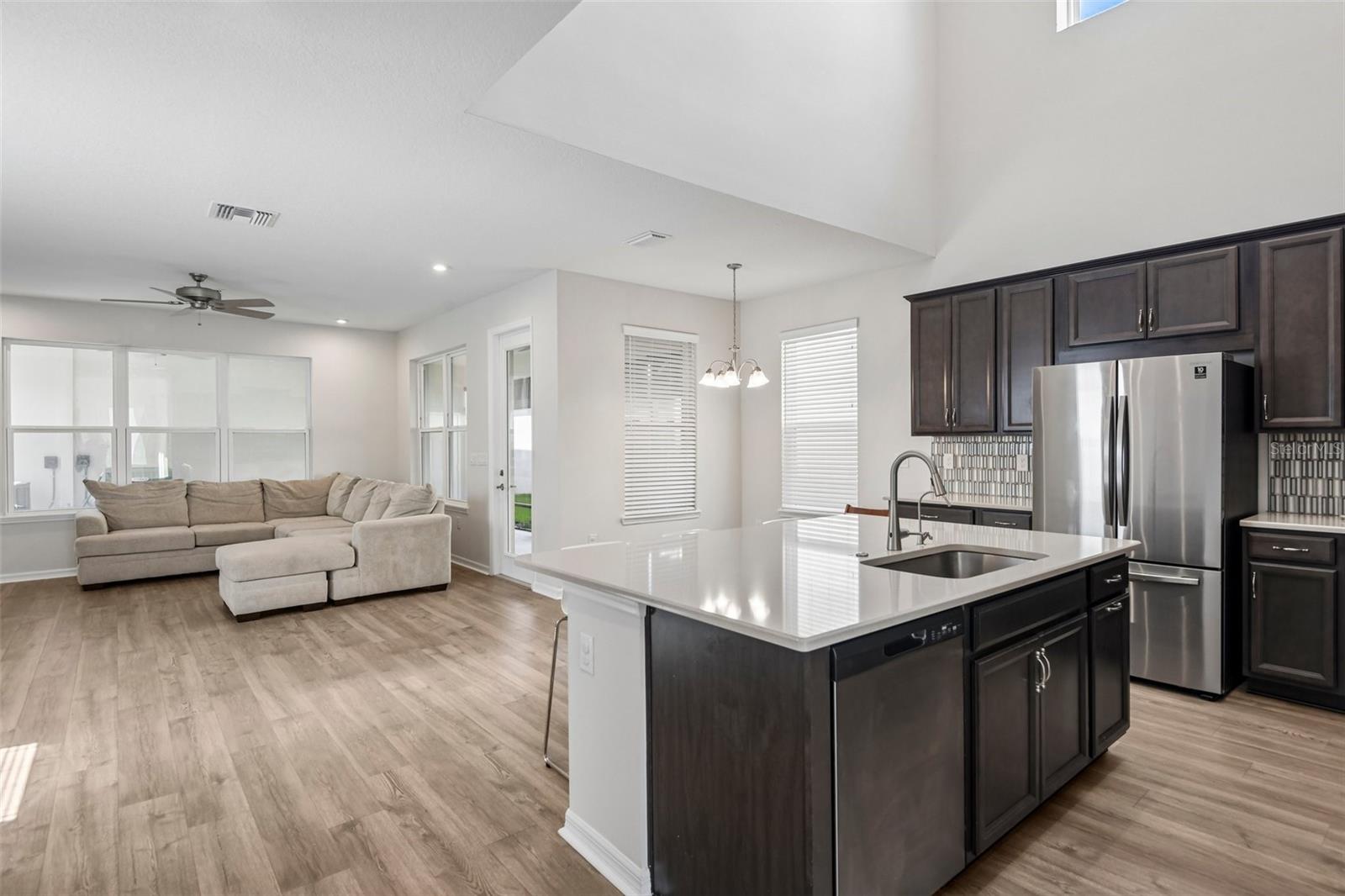 13690 STEVENSON LN — photo 4