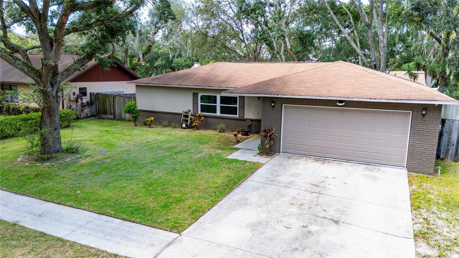 2423 FORREST CREST CIR — photo 39