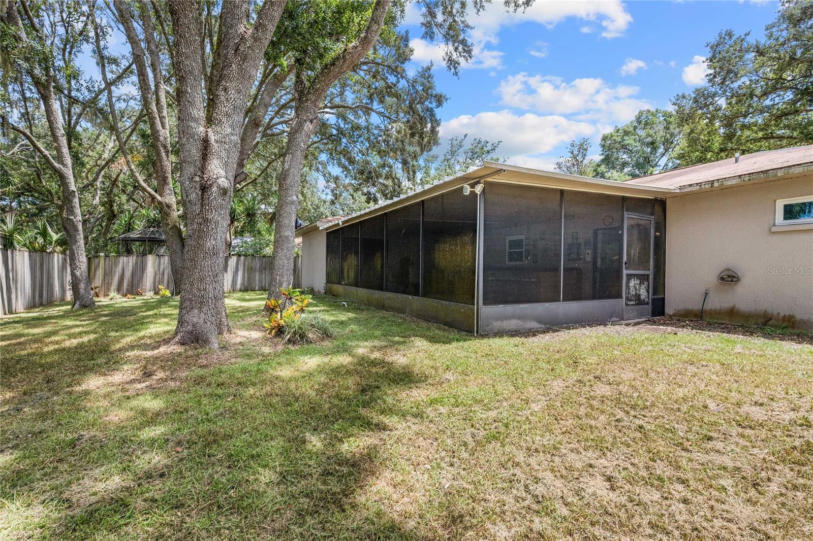 2423 FORREST CREST CIR — photo 12