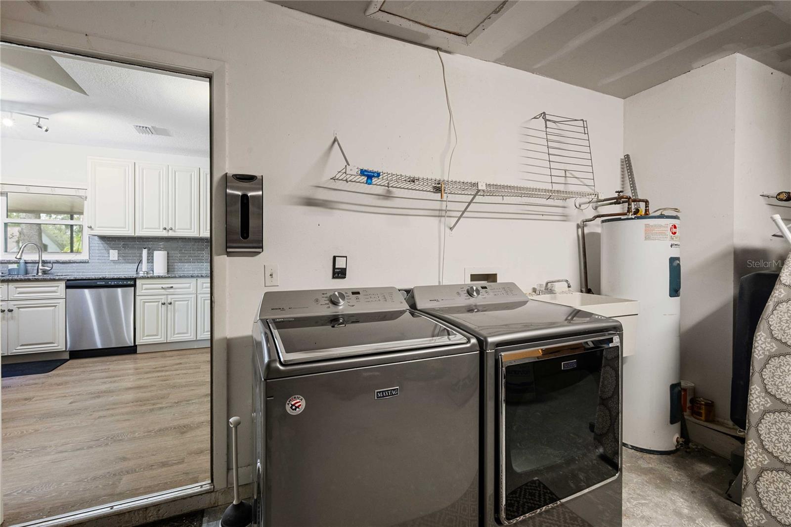 2423 FORREST CREST CIR — photo 35